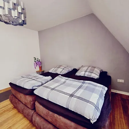 Apartamento Haus Mit 6 *