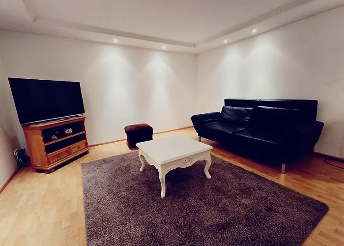 Haus Mit 6 アパート