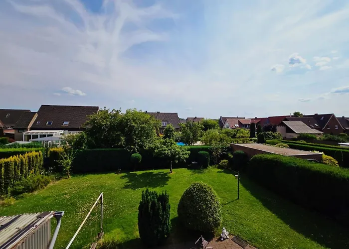 Haus Mit 6 アパート